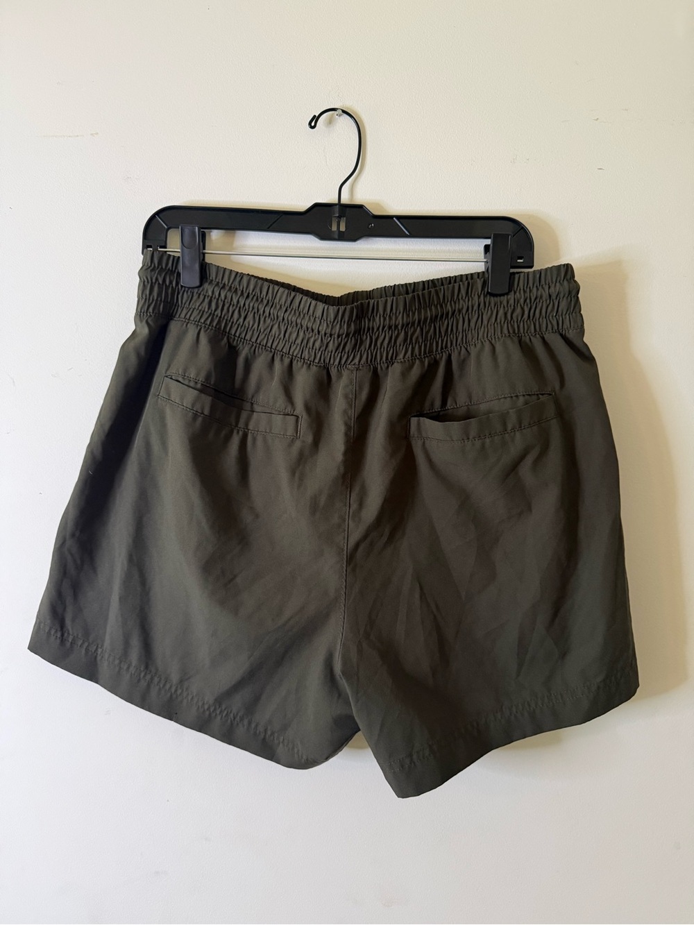 Old Navy Olive Drawstring-Style Elastic Waist Athletic Shorts